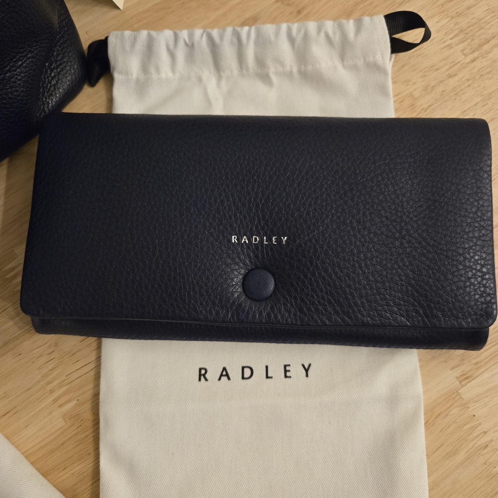 Radley London Bella Radley Small Zip-Top Crossbody + Matching Wallet – Evenfall - Picture 6 of 6